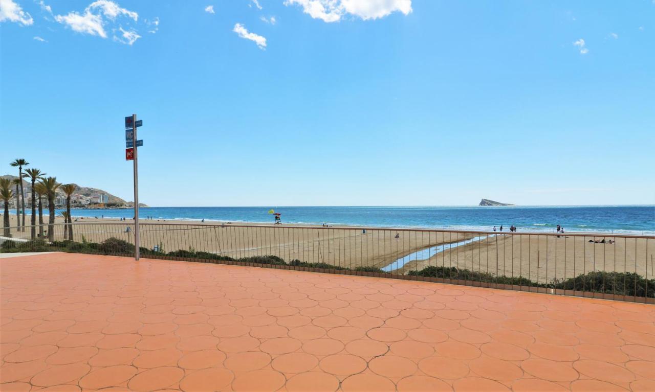 Sunset Waves 18-35 Poniente Beach Resort Benidorm Exterior foto